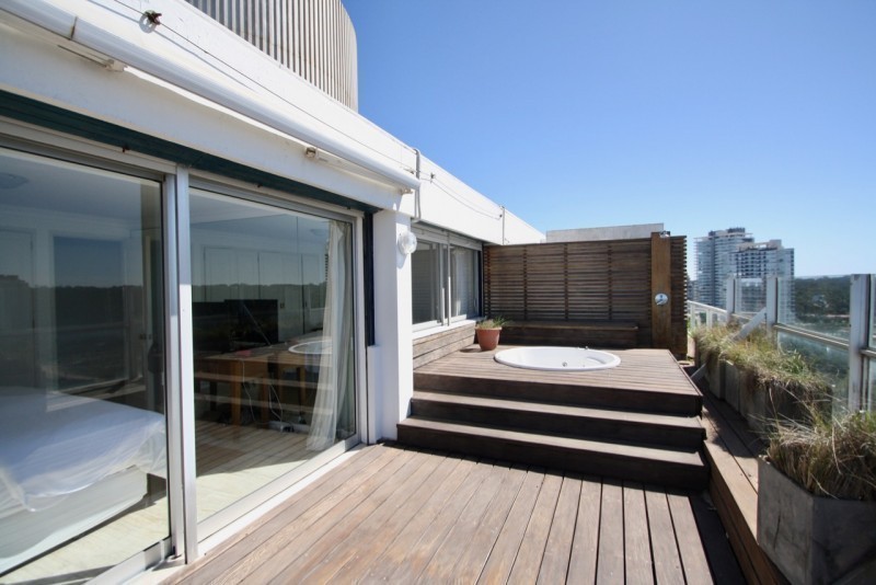 Impactante Penthouse en la brava en alquiler